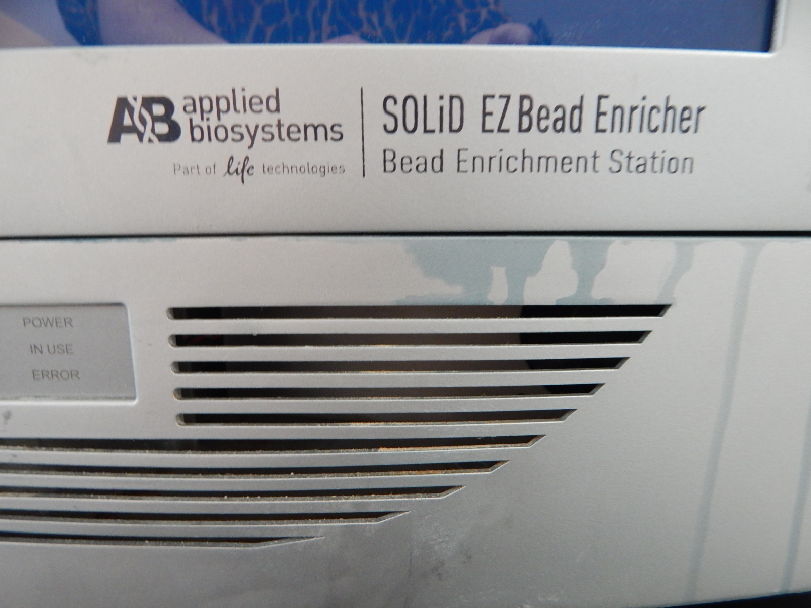 applied-biosystems-sequencer-4